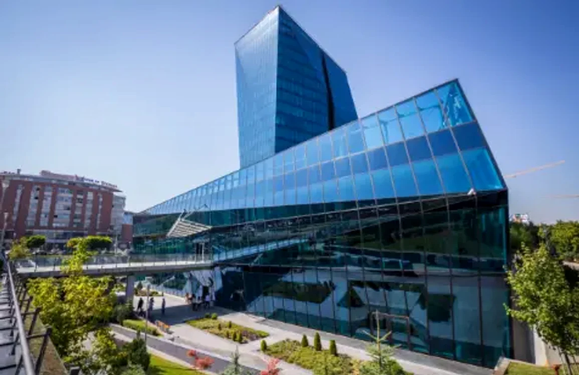 Vertigo Business Tower din Sofia a costat 10 milioane de dolari FOTO novinite.com
