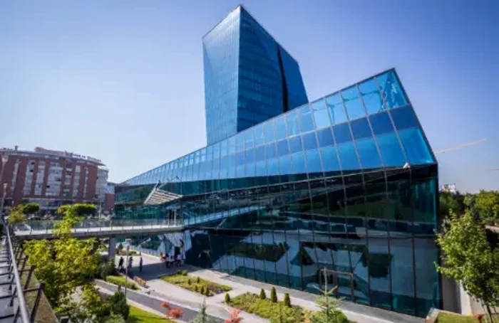 Vertigo Business Tower din Sofia a costat 10 milioane de dolari FOTO novinite.com