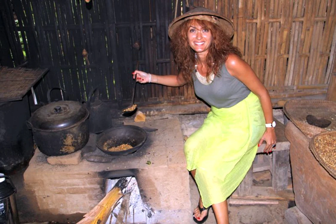Anca Ţurcaşiu, vacanţă în Asia. (Foto: arhiva personală)