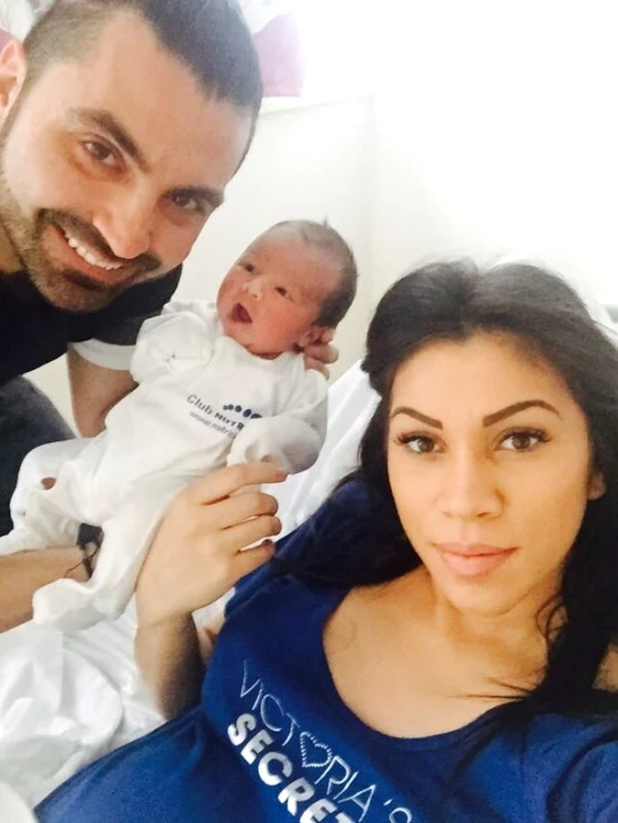 Pepe şi Raluca, în prima imagine împreună cu fetiţa lor, Rosa Alexandra