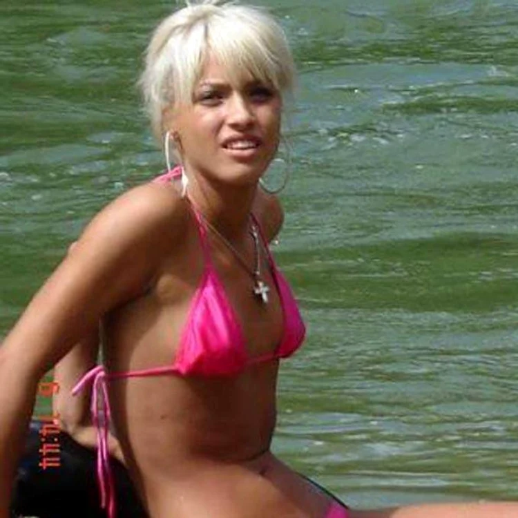 
    Loredana Chivu (FOTO FACEBOOK)  