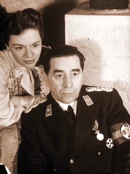 2 tatarescu tatal si fiica gif gif