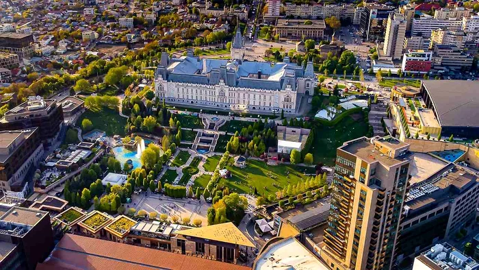 Ansamblul Palas Iasi 01 jpg