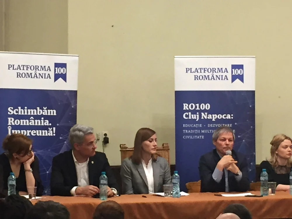 Dacian Cioloş a anunţat la Cluj că va înfiinţa un partid politic. FOTO: Remus Florescu