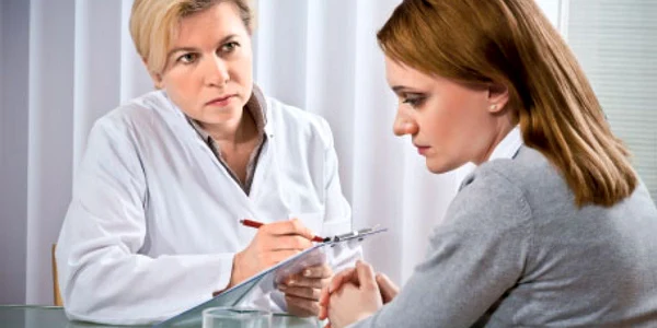 Adresează-te unui ginecolog încă din prima lună de absenţă a menstruaţiei, pentru a depista din timp menopauza precoce