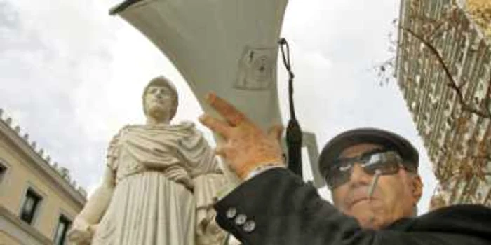 Salariaţii şi pensionarii Greciei îşi apără în stradă drepturile câştigate