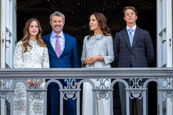 Regele Frederik al X lea al Danemarcei cu Regina Mary, Prințul Vincent și Prințesa Josephine, Foto GettyImages (3) jpg