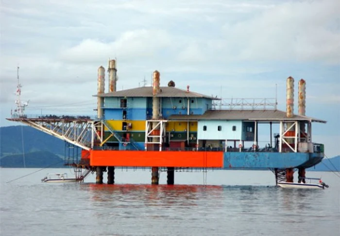 Hotelul atrage mii de turişti anual