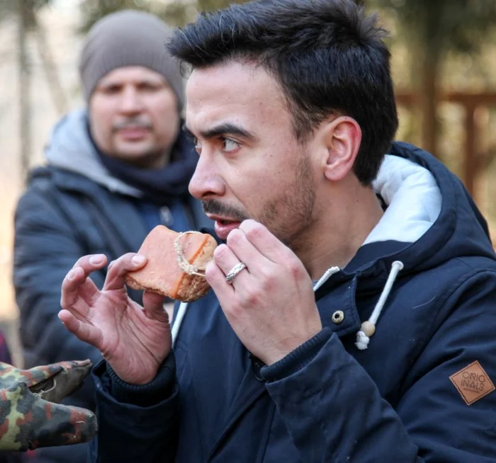 Mirosul de slănină i-a făcut să-l fure pe negustorul de la "Ferma Vedetelor"  