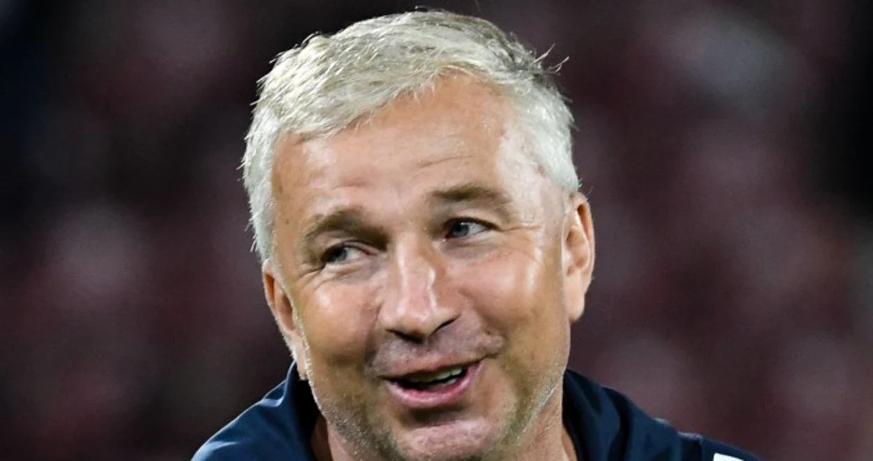 Dan Petrescu, bucuros într-un final. FOTO: Facebook