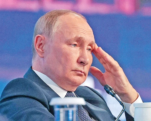 Putin nu a apărut alături de oficialii apărării când aceștia au anunțat retragerea din Herson 