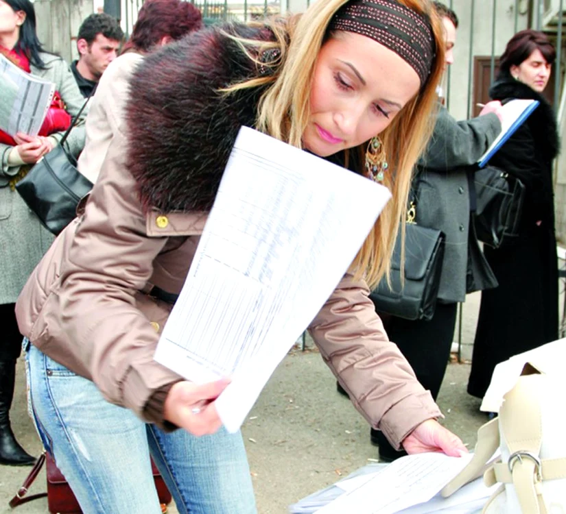 
    Plata on-line se face de pe site-ul instituţiei furnizoare de utilităţi.  