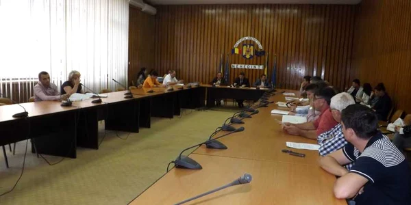 sedinta de indata la CJ mehedinti FOTO Corina Macavei 