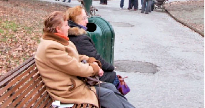 Pensionarii români fug de contracte de muncă