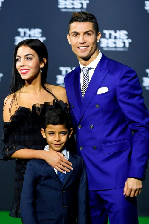 iubita ronaldo jpeg