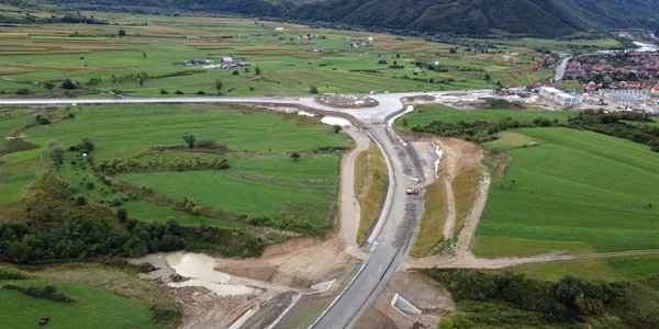Nodul rutier de la Boița la conexiunea A1 autostrada Sibiu Pitești cu DN7 Valea Oltului Foto You Tube jpg