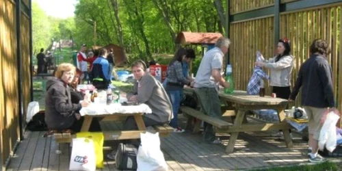 Mureşenii sunt aşteptaţi la Căsuţa din pădure