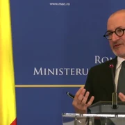 Purtătorul de cuvânt al Ministerul Afacerilor Externe, Andrei Țărnea, la un briefing de presă FOTO: captură video Facebook