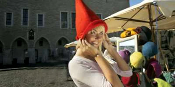 Partea veche a oraşului, dominată de micile magazine şi vânzătorii ambulanţi de obiecte artizanale, este un paradis pentru turişti