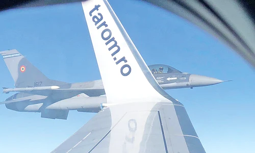 foto3 avion tarom jpg