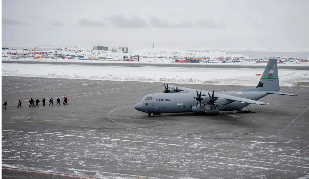 Aliații europeni, îngrijorați de tăcerea NATO după declarațiile lui Trump privind Groenlanda. Ce face Danemarca?