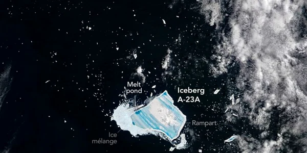 aisbergul a 23a a devenit albastru foto NASA png