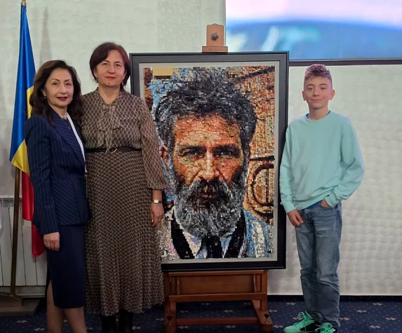 Un portret al lui Brâncuși, realizat din aproape 19.000 de piese LEGO