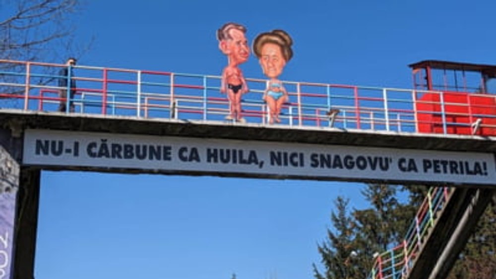 O caricatură cu Nicolae și Elena Ceaușescu, furată din mina Petrila