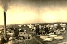Rafinărie a Societății „Româno‒Americane”, în perioada interbelică