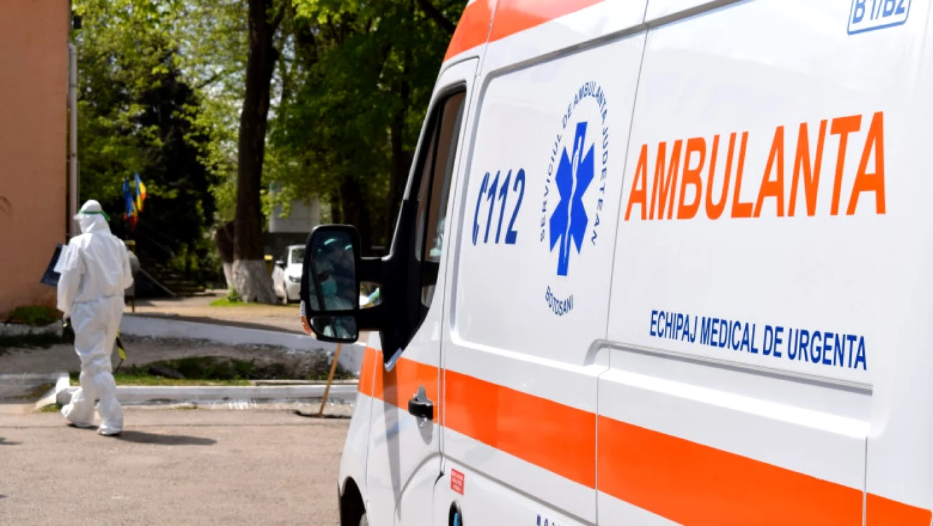 Comuna Ciocăneşti are deja o ambulanţă FOTO Agerpres