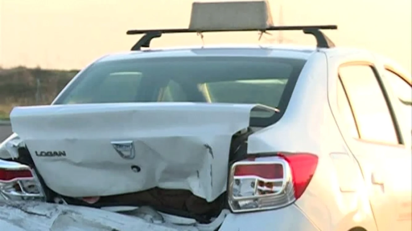 Prima maşină lovită era condusă de la instructor auto care circula cu viteză redusă FOTO RTV