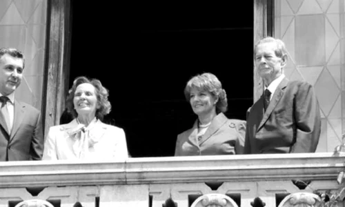 „Monarhiile secolului XXI“, într un album jpeg