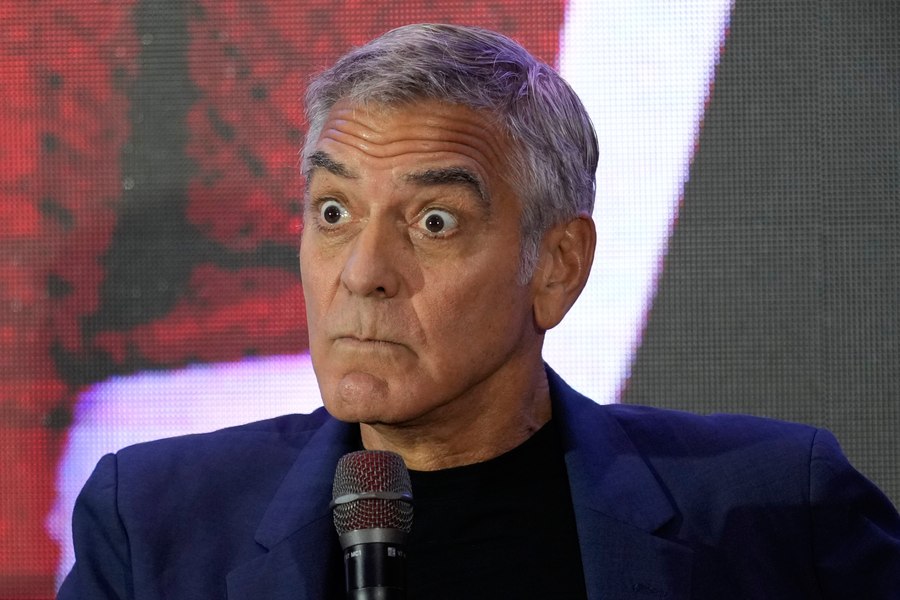 George Clooney îl atacă pe Pete Hegseth după ce acesta a ironizat o cadetă canadiană: „Sunt rușinat”