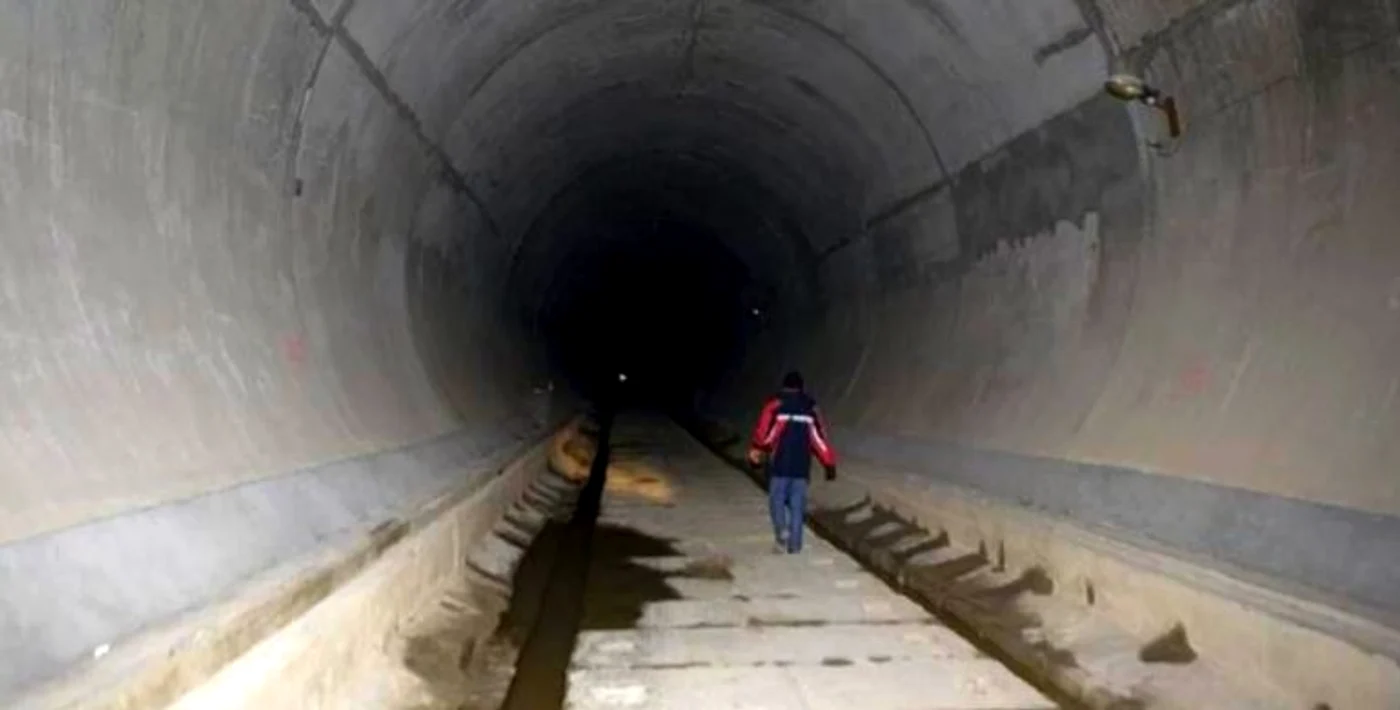 Tunelul misterios care trece pe sub un mare oraș din România