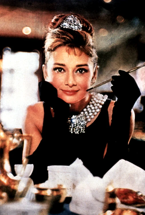 Audrey Hepburn este considerată și în prezent un model de frumusețe și eleganță