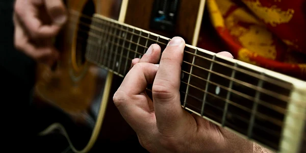 Cei care doresc să participe la festivalul de muzică folk, mai au doar câteva zile pentru a se înscrie