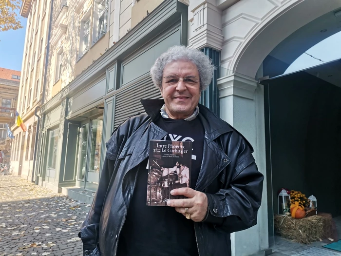 Costin Petrescu a adus la Timișoara și cartea sa FOTO Ștefan Both