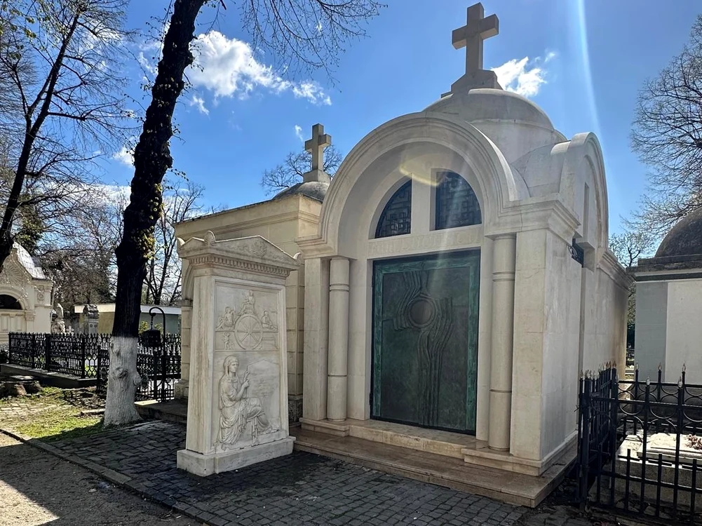 Cavoul unde va fi înmormântat Mircea Lucescu (FOTO: Click!)