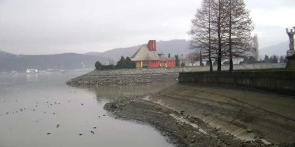  La Orşova, lacul a fost golit