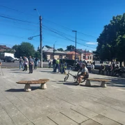 Centrul orașului Galați, oameni evacuați după ce o dronă a lovit un imobil Foto: C. Mazilu