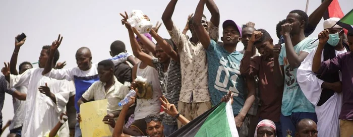 Protestatari din Khartoum FOTO EPA-EFE