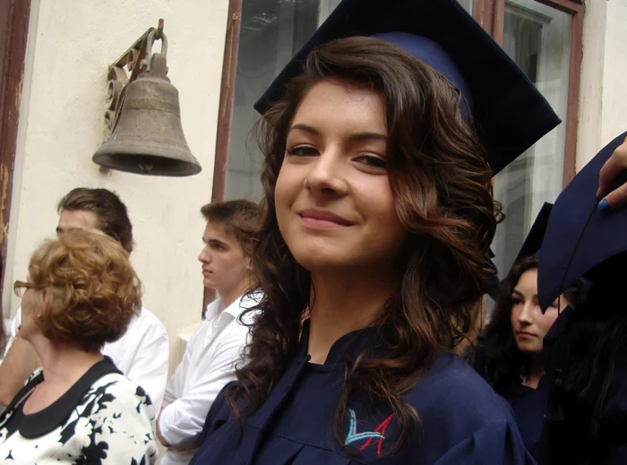 Adriana Tufă se pregăteşte acum de studenţie.