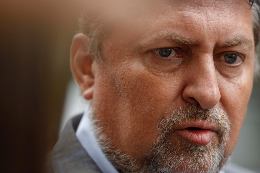 Cătălin Hideg, afaceristul care l-a denunțat pe Coldea, apel la români pentru a salva compania Sanimed