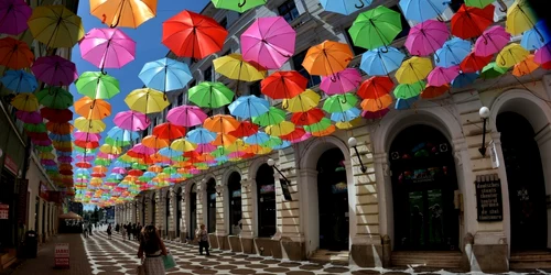 Spectacol de lumini pe strada Alba Iulia din Timişoara FOTO Marcel Neag