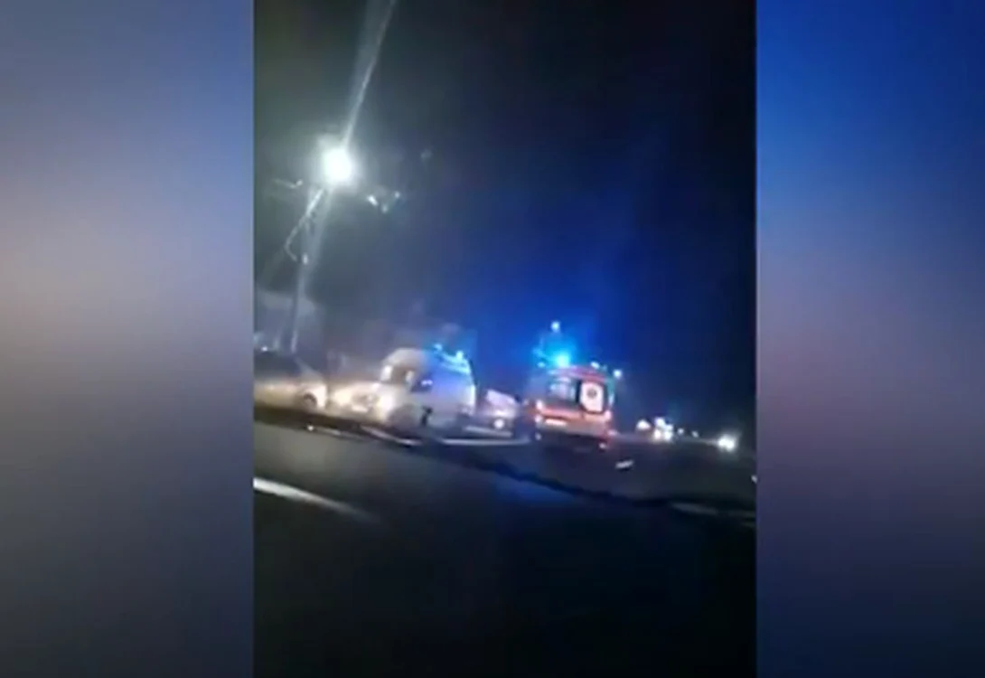 
    Tânărul a intrat cu mașina într-un cap de podFoto: captură video Stoica Stefanut  
