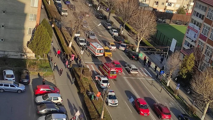 Sinucidere în cartierul Ostroveni din Râmnicu Vâlcea Foto Adrian Enache