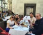 Nick Rădoi, la masă cu prietenii foto: Facebook 