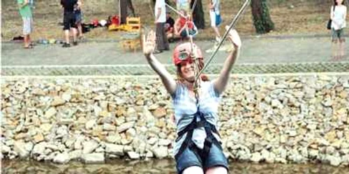 Orădenii curajoşi se vor putea lansa cu tiroliana deasupra Crişului Repede
