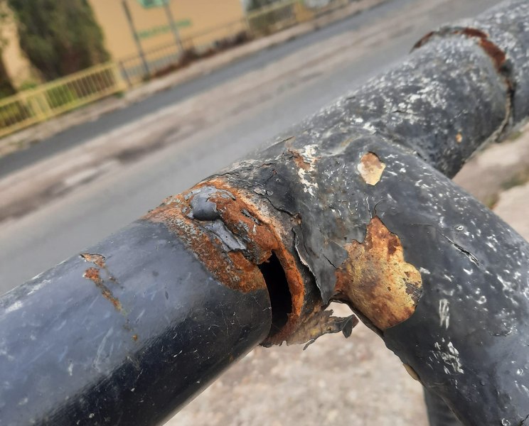 Lucrare de mântuială la un pod din Ploiești, reparat în regim de urgență: „Lucrarea nu corespunde“