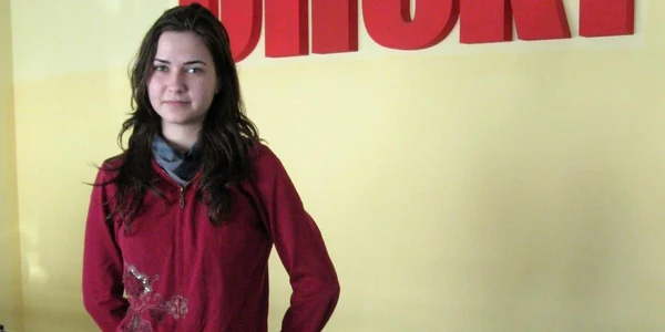 Dansul rămâne marea pasiune; la universitate se antrenează o dată pe săptămână.